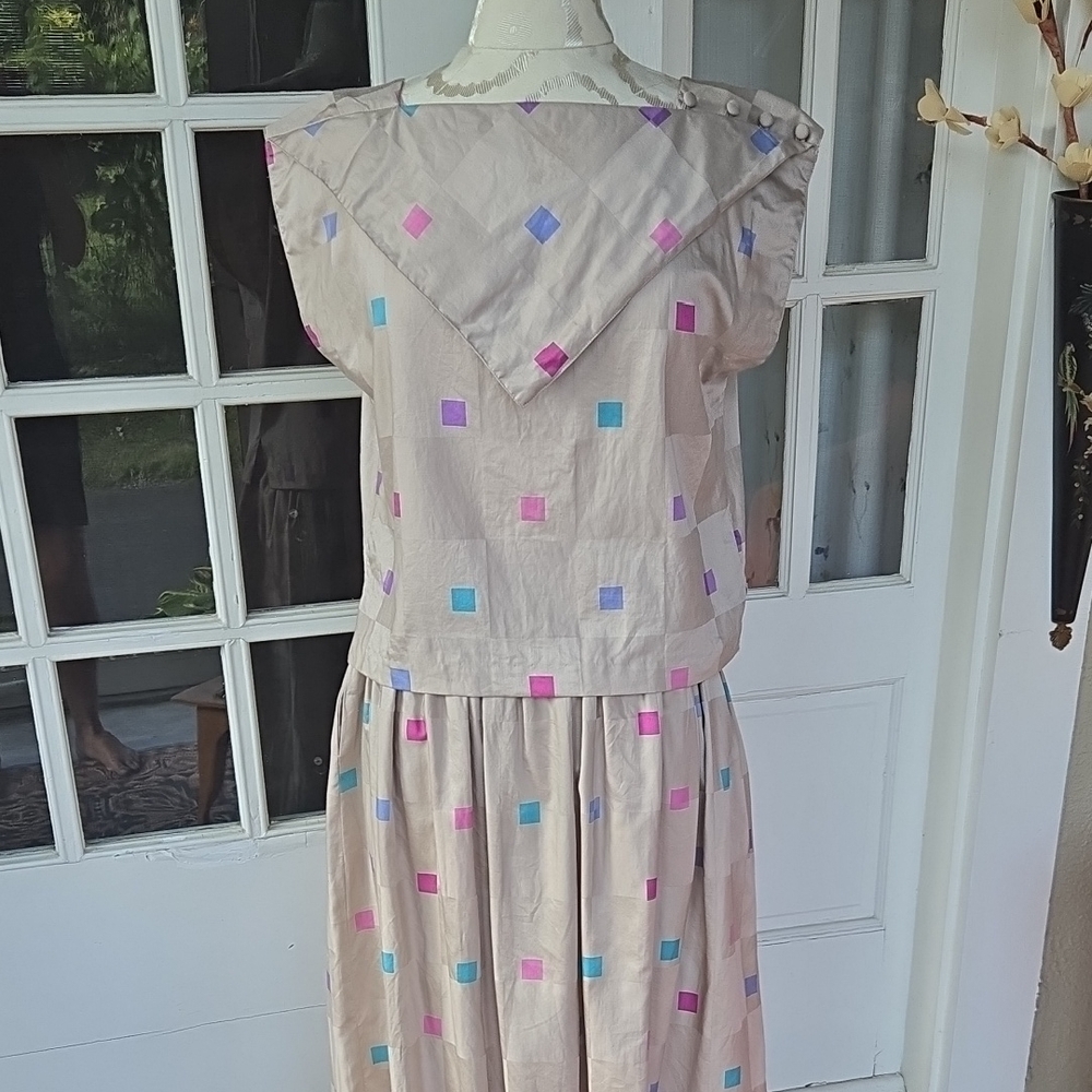 Vintage Geometric Dress with Collar